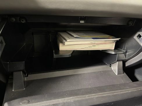 Certified 2016 Toyota Tacoma 2WD Double Cab image 25