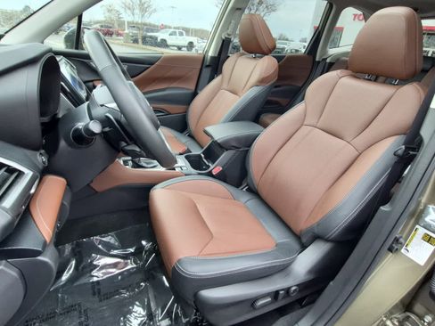 Used 2024 Subaru Forester Touring w/ POP Package 3 AWD/4WD image 13