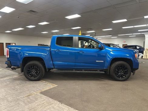 Used 2022 GMC Canyon Elevation image 3