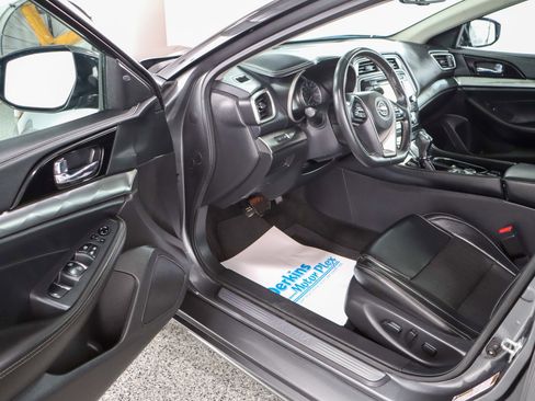 Used 2023 Nissan Maxima SV w/ Floor Mat Group image 3