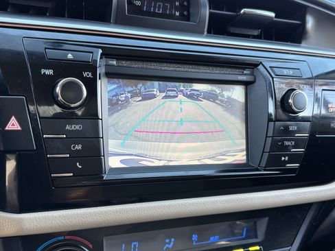 Used 2014 Toyota Corolla L image 21