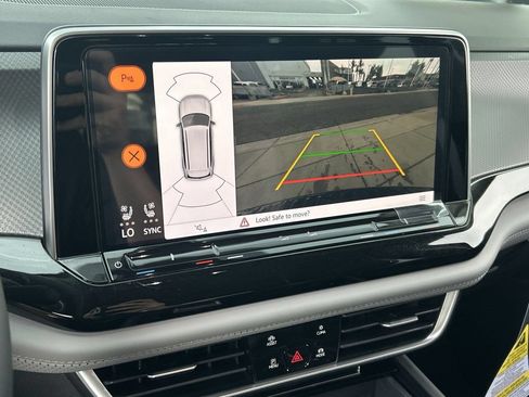 New 2026 Volkswagen Atlas Peak Edition AWD/4WD image 23