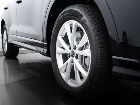 New 2025 Audi Q3 2.0T Premium image 19