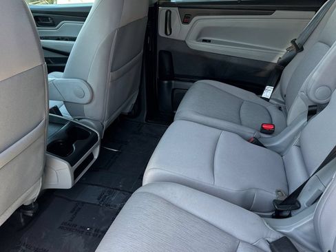 Used 2024 Honda Odyssey EX image 13