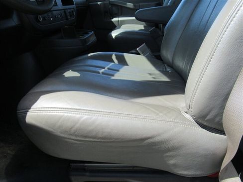 Used 2021 GMC Savana 3500 Extended w/ Power Convenience Package image 21