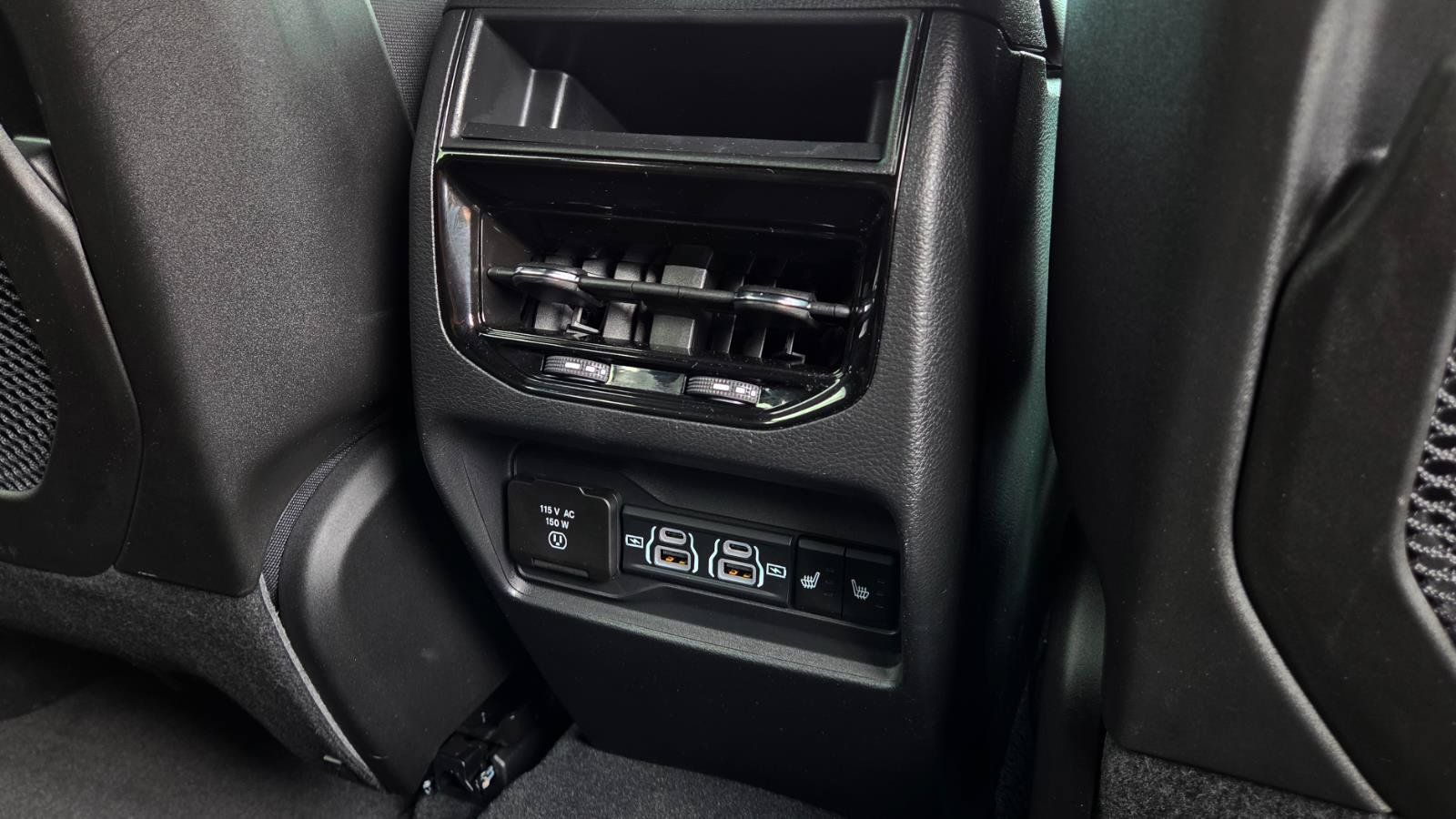 Used 2025 Jeep Grand Cherokee Limited w/ Luxury Tech Group II RWD image 62