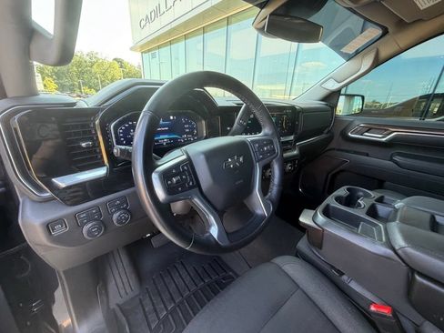 Used 2023 Chevrolet Silverado 1500 RST w/ Z71 Off-Road Package AWD/4WD image 18