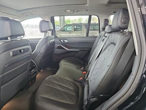 Used 2025 BMW X7 xDrive40i AWD/4WD image 8