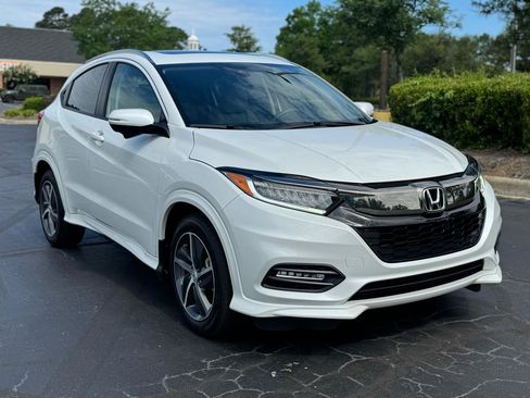 Used 2019 Honda HR-V Touring image 9