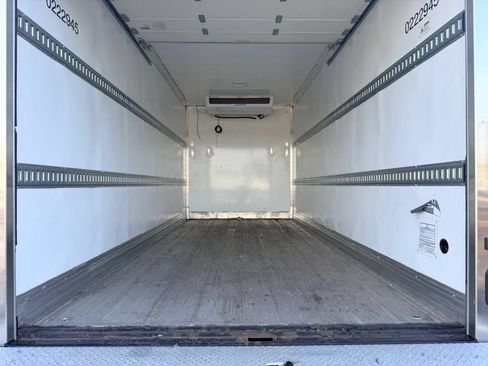 Used 2023 Ford F650 2WD Regular Cab Super Duty image 16