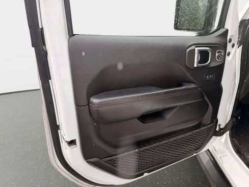 Used 2019 Jeep Wrangler Unlimited Rubicon AWD/4WD image 14