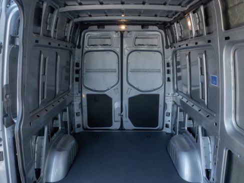 Used 2025 Mercedes-Benz Sprinter 2500 image 14