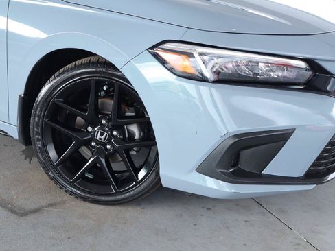 Used 2024 Honda Civic Sport image 4