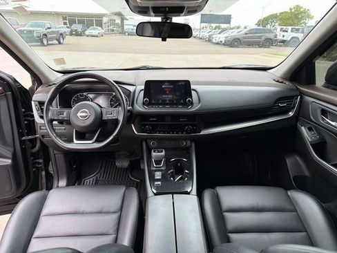 Used 2023 Nissan Rogue SV w/ SV Premium B Package FWD image 20