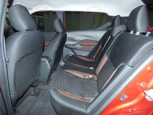 Used 2023 Nissan Kicks SR image 22