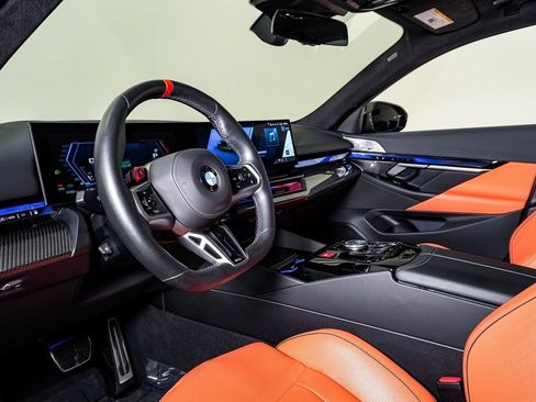 Used 2025 BMW M5 w/ Carbon Package image 23