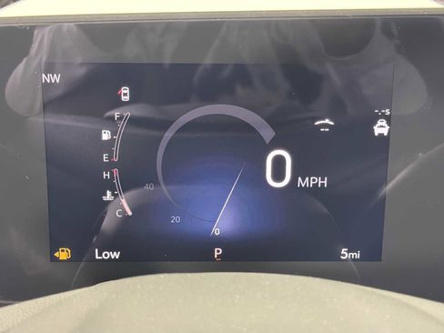 New 2026 Buick Envista Sport Touring FWD image 32