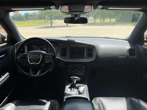 Used 2021 Dodge Charger SXT w/ Leather Interior Group RWD image 20
