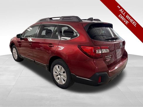 Used 2019 Subaru Outback 2.5i Premium image 3