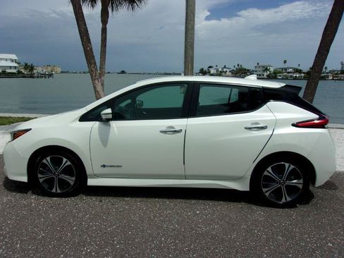 Used 2018 Nissan Leaf SL w/ SL Technology Package FWD image 18