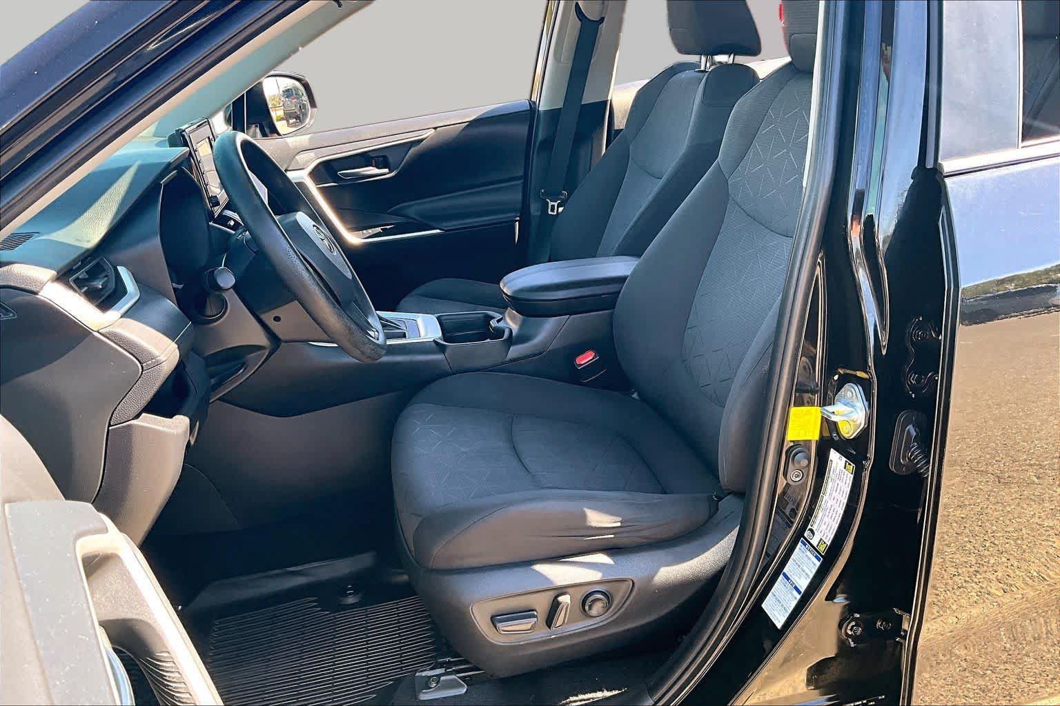Certified 2021 Toyota RAV4 XLE AWD/4WD image 7