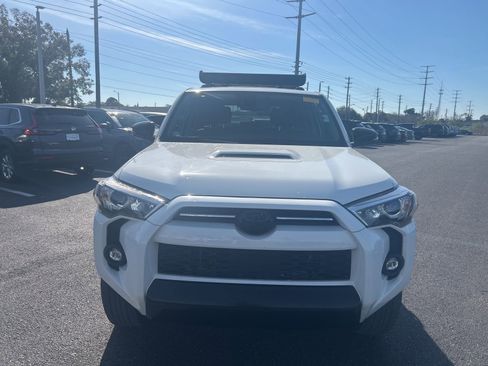 Used 2021 Toyota 4Runner Venture w/ Moonroof Package image 2