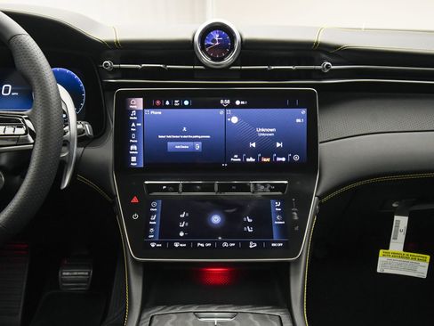 New 2025 Maserati Grecale GT AWD/4WD image 36