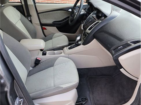 Used 2012 Ford Focus SE image 28