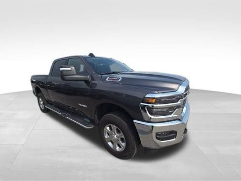 Used 2026 RAM 2500 Big Horn AWD/4WD image 2