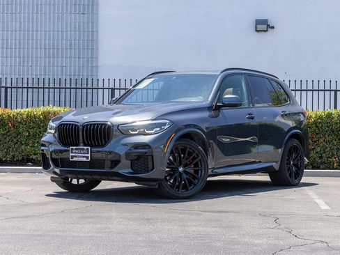 Used 2022 BMW X5 xDrive40i w/ M Sport Package AWD/4WD image 12