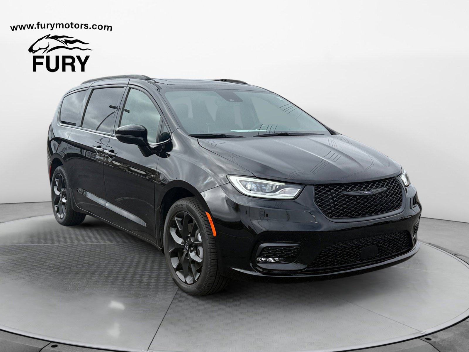 Used 2025 Chrysler Pacifica Limited AWD/4WD image 1