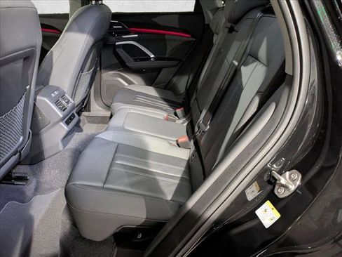 New 2025 Audi Q5 Premium Plus image 17