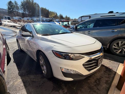 Used 2019 Chevrolet Malibu LT image 1