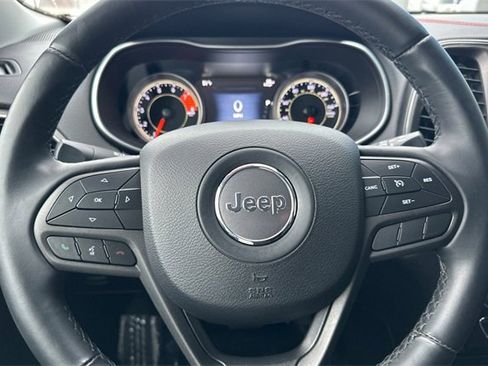 Used 2019 Jeep Cherokee Trailhawk image 26