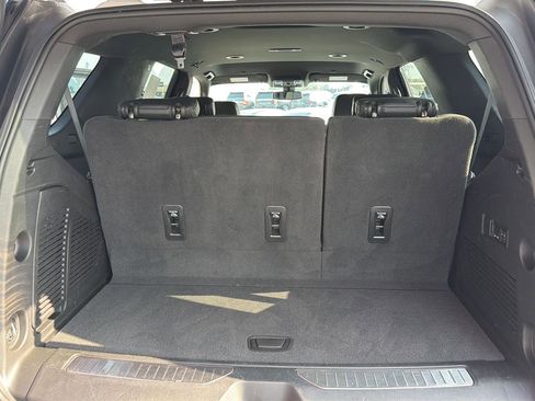 Used 2022 Chevrolet Tahoe RST w/ Luxury Package RWD image 17