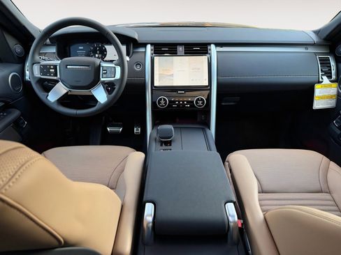New 2026 Land Rover Discovery Limited Edition image 9