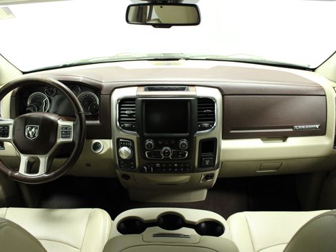 Used 2017 RAM 1500 Laramie image 19