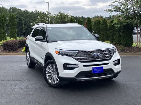 Used 2024 Ford Explorer King Ranch w/ Technology Package AWD/4WD image 2