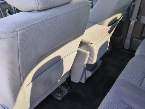 Used 2013 Ford F150 XLT w/ Mid Equipment Group image 18