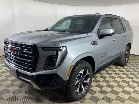 Used 2025 GMC Yukon AT4 w/ AT4 Premium Package image 2