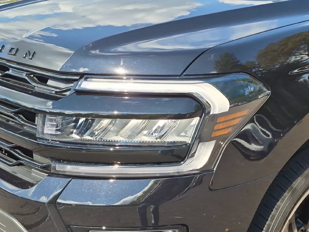 Certified 2023 Ford Expedition Limited AWD/4WD image 3