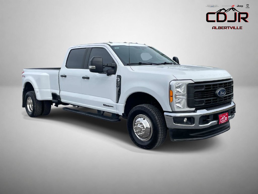 Used 2023 Ford F350 XL w/ 360-Degree Camera Package AWD/4WD image 1