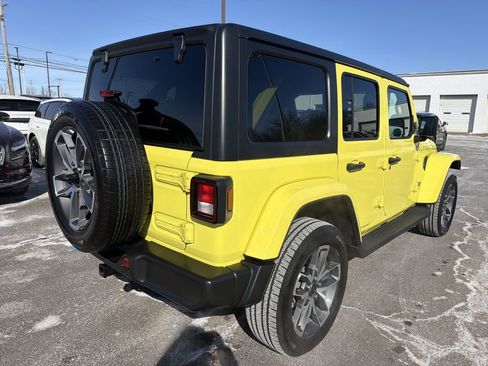 Used 2024 Jeep Wrangler Unlimited w/ Convenience Group image 6