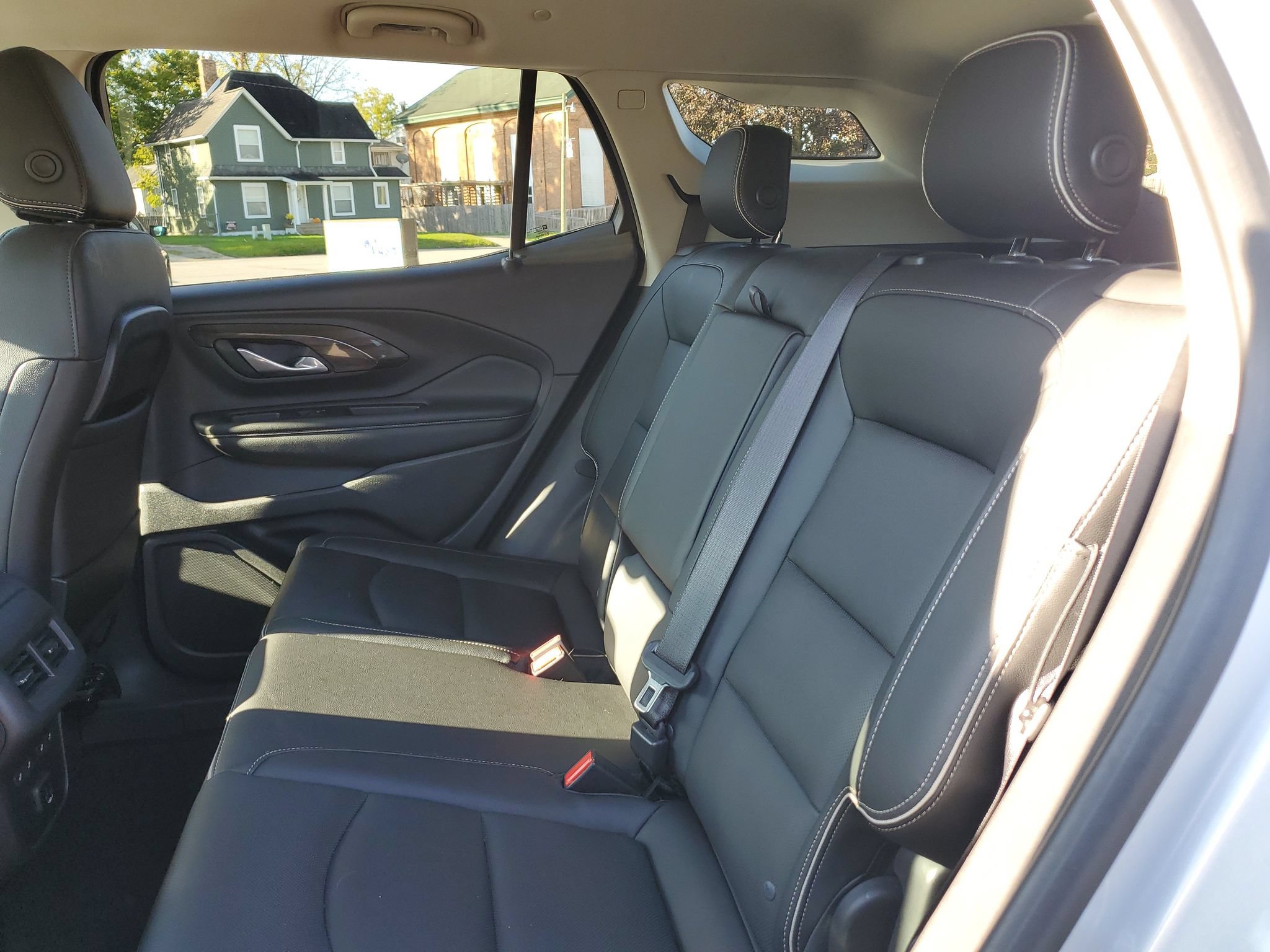 Used 2019 GMC Terrain Denali w/ Advanced Safety Package FWD image 10