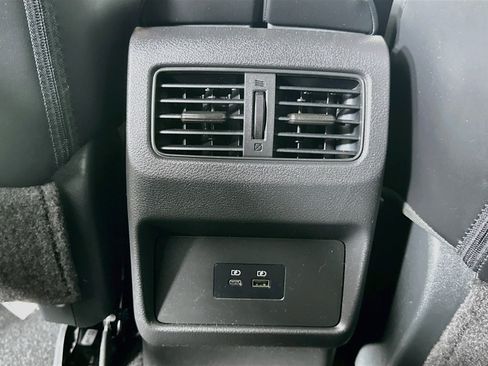 Used 2023 Nissan Rogue SV w/ SV Premium B Package FWD image 28