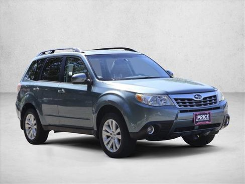 Used 2012 Subaru Forester 2.5X Limited AWD/4WD image 3