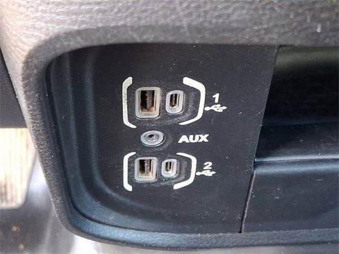 Used 2021 RAM 5500 Tradesman w/ Chrome Appearance Group image 18