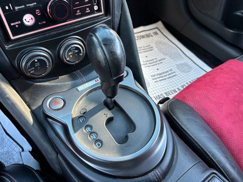 Used 2017 Nissan 370Z NISMO RWD image 14