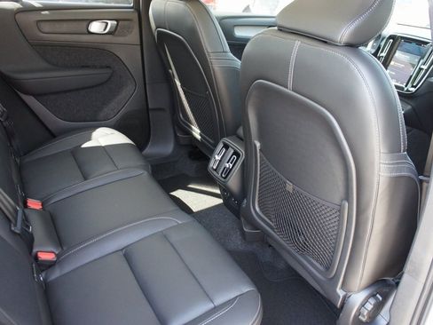 New 2025 Volvo XC40 B5 Core w/ Protection Package Premier image 24