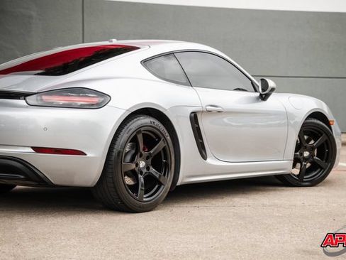 Used 2017 Porsche 718 Cayman RWD image 48